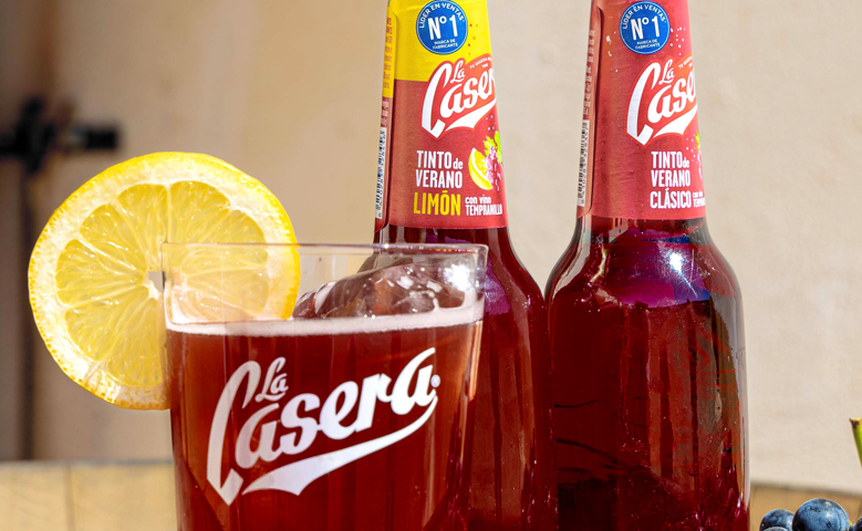 Suntory Beverage & Food Spain vende casi 30 millones de litros de Tinto de Verano La Casera® en el último año, consolidando su liderazgo y compromiso con agricultores locales
