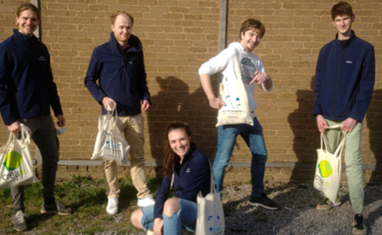 Partnership with the Student office of Louvain School of Management to offer students a surprise box Partnership with the Student office of Louvain School of Management to offer students a surprise box