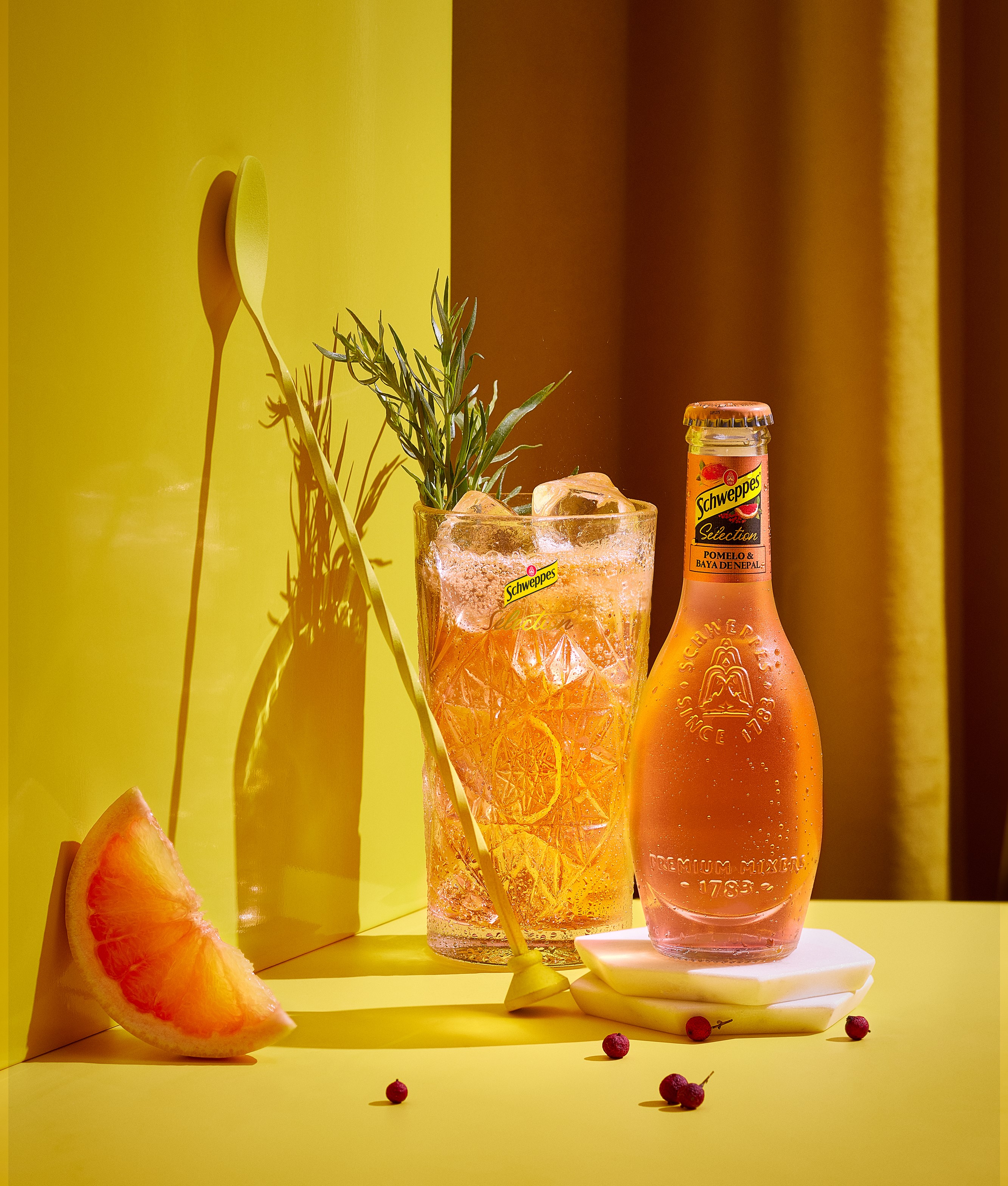 SCHWEPPES PRESENTA SU NUEVO MIXER POMELO & BAYAS DEL NEPAL, EL ALIADO PERFECTO DE LOS BARTENDERS POR SU VERSATILIDAD